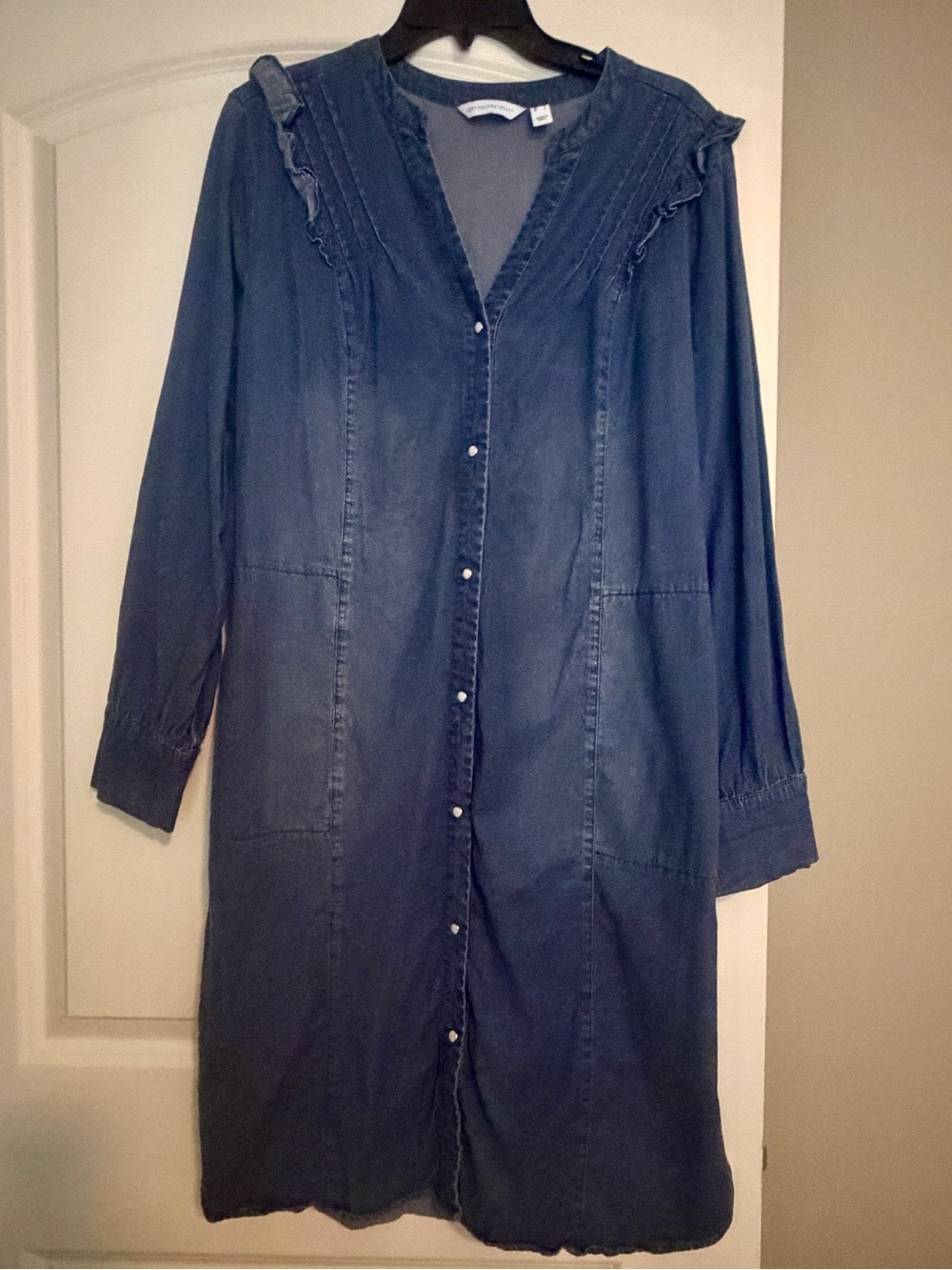 Like new QVC Canyon Retreat Denim Button-Down Dress. Lg.